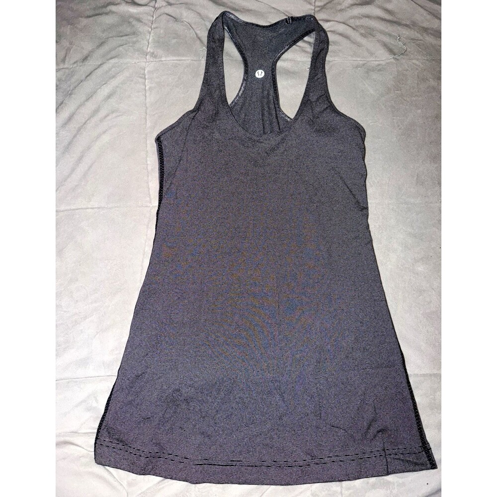 lululemon athletica gray racerback tank top scoop neck stretch size 4
